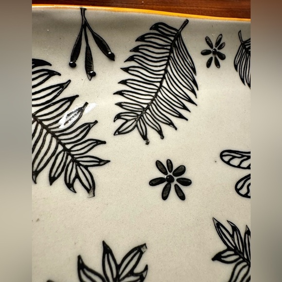 NEW Stoneware Dragonfly and Fern Plate, Black and White, Tray, Decor, gift - Picture 8 of 10